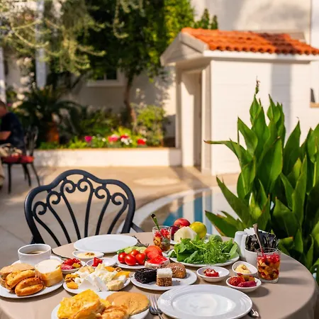 Отель Elegance East 4*
