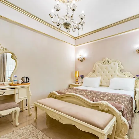 Otel Elegance East 4*