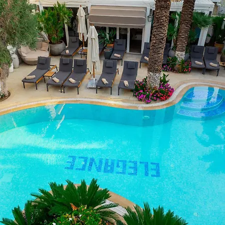 Elegance East Otel 4*