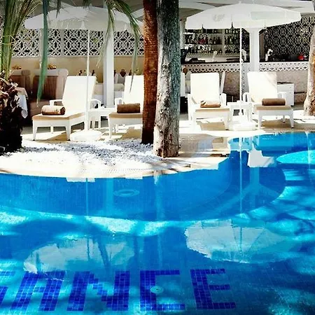 Otel Elegance East